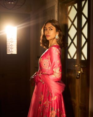 Mrunal Thakur Instagram - Some years are for growing 

  But this one ….

  This one is for 

💗B L O O M I N G 💗