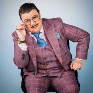 Murray Hill Instagram - Hamina Hamina Hamina! I sat down w/ fab writer @faymeproblems from the @todayshow @nbcout to talk all things showbiz, how I got started, and dealing with the aftermath of my apartment fire. 🔗 Link in bio! Of course, we gushed about @bridgeteverett @hbo #SomebodySomewhere, @amyschumer @lifeandbethhulu and @paulfeig @bickspix @foxtv @welcometoflatch 📺 We also included some (never been seen before!) pix when I a kid! Hope you enjoy pals! TY for all the love and support! Givin’ it right back to ya! #representationmatters #nevergiveup #middleaged
.
.
Photos: @tyleressary 
Glasses: @caddis_life 
Suit: @sharpe.haus
Shirt: @cegonyc 
Pomade: @layriteofficial 
Attitude: Brooklyn Showbiz