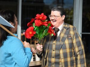 Murray Hill Instagram - Pals! Showbiz! It’s Thursday (i think)…so please tune in to watch @paulfeig & @bickspix  new hilarious show @welcometoflatch on @foxtv 📺 starring fab talented @_holmes_holmes @samvstraley The first 7 episodes are on @hulu now! 🤵🏻‍♂️ See me in ep 5 playing a magician 🪄👏🏼👏🏼👏🏼 to cast & crew @shanahaganasc @kaselig @krissychula @justinmlinville @kellyandshrub #representationmatters #nevergiveup #showbiz #middleagedman #spanx