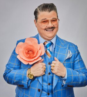 Murray Hill Instagram - Happy Thanksgiving & thanks for all the 🎂wishes friends! This was a big one! I’ve finally turned my character’s age. I’m still here. You kids keep me going, for real. Filled with gratitude and cheesecake 🦃
.
.
📸 @patrickjamesmiller 
#aarp #middleagedman #showbiz #blessed #sagittarius