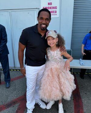 Mykal-Michelle Harris Instagram - And today was noooooo different from yesterday in having the most wonderful time with #disneyentertainment @disneyjr and @disneychannel at #d23. Thank you for everyone who took a moment to say hello, who took a pic or just said a kind word!  It meant so much!  The fans think we make their day but the truth is…they make ours so much brighter! 
Thank you to my team:
My stylist @thebradleystudio with a special shout to @maisonavaofficial what a beautiful 👗thank you! 💄by Ms Harper
.
.
#blessed #happy #joy #dreamingBig #kraisingkim #diseny #disneychannel #disneykid #ravenshome #AliceinthePalace #ariel #littlemermaid