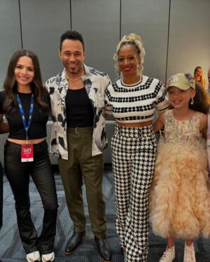 Mykal-Michelle Harris Instagram - And today was noooooo different from yesterday in having the most wonderful time with #disneyentertainment @disneyjr and @disneychannel at #d23. Thank you for everyone who took a moment to say hello, who took a pic or just said a kind word!  It meant so much!  The fans think we make their day but the truth is…they make ours so much brighter! 
Thank you to my team:
My stylist @thebradleystudio with a special shout to @maisonavaofficial what a beautiful 👗thank you! 💄by Ms Harper
.
.
#blessed #happy #joy #dreamingBig #kraisingkim #diseny #disneychannel #disneykid #ravenshome #AliceinthePalace #ariel #littlemermaid
