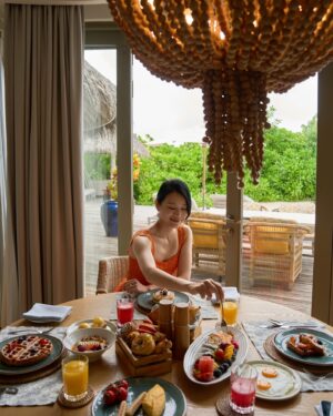 Myolie Wu Instagram - This place feels like it’s your own holiday home 🏠💜
@hakkaphil 
@thenautilusisland 
#thenautilusmaldives 
#AWorldOfYourOwnMaking 
#Maldives #maldiveslovers 
#family