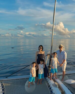 Myolie Wu Instagram - We went on a sunset dolphin cruise but, instead of finding dolphins (which we saw from far away), we struck lucky and came across a pod of 4 pilot whales suddenly swimming near us! Even the boat crew were excited as they rarely see them! 😱🐳🥰
@hakkaphil 
@patinamaldives 
@travelchannelhongkong 
#patinamaldives 
#pilotwhale
#snapphotostudiomaldives