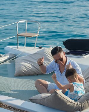 Myolie Wu Instagram - We went on a sunset dolphin cruise but, instead of finding dolphins (which we saw from far away), we struck lucky and came across a pod of 4 pilot whales suddenly swimming near us! Even the boat crew were excited as they rarely see them! 😱🐳🥰
@hakkaphil 
@patinamaldives 
@travelchannelhongkong 
#patinamaldives 
#pilotwhale
#snapphotostudiomaldives