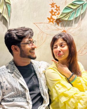 Nabanita Malakar Instagram - Happy birthday bondhuu🤩@nabanitamalakar09  many many happy returns of the day 🎂🤍always stay blessed 🤲🏻