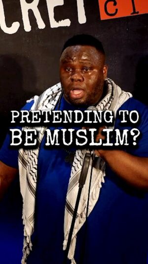 Nabil Abdul Rashid Instagram - Pretending To Be Muslim with @manlikenabz 

#topsecretcomedyclub #comedy #comedian #nabilabdulrashid #instagood #instareels #trending #fyp #crowdwork #reels #comedyreels #trendingreels