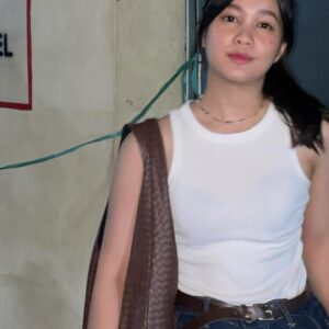 Nadila Wantari Instagram - dilarang parkir 🚫