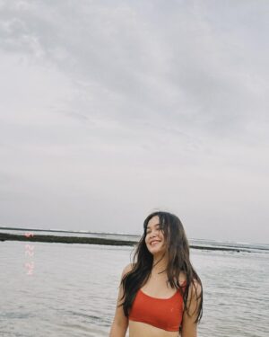 Nadila Wantari Instagram - strange how we found ourselves exactly where we left off ☀️
