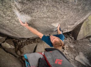 Nalle Hukkataival Instagram - Last try, best try in Squamish! Swooped up a project I couldn’t seal the deal on my last trip: Room Service (V14)! What a finicky piece of rock! Ultimately took close to ten times falling off at the very top trying to catch that unpredictable and unexplainable Squamish stickiness for longer than 5 seconds. Solid amount of climbing and trickery from the obvious start at the bottom into what had been opened by @mccollsean starting high perched on a rock. Adding a sit start still remains a project for next time.

Was also happy to hike up solo to the top of the Chief and make the most of it with a little TR ascent of Tainted Love. Such an impressive route from @hazel_findlay! Definitely need to come back with more time and drag a belayer up there to get after it for real. Good times again, until next time Canada! 📷 @westmountainmedia #bouldering @blackdiamond @lasportivagram