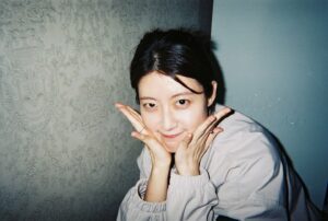 Nam Ji-hyun Instagram - 여행메이트에게 필름사진을 받았다📸
부산 재밌었지😚