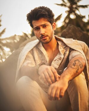 Namish Taneja Instagram - TERI YE BATEIN AUR
 🧡MULAKATEIN🧡
YE AAGYE HUM KAHAN
💫
.
.
.
.
#allbecauseofmyfans