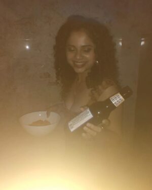 Namita Krishnamurthy Instagram - Brat summer with my fav girlies 🖤

#partynight #girlsnight #curlyhairdontcare #bratsummer