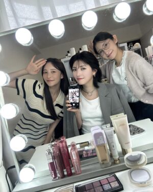 Nana Okada Instagram - @salon_solala 
初めてのパーソナラーカラー診断
顔タイプ診断に加えて
メイクアップもしていただきました💖
完全にブルベだったのが衝撃 … !