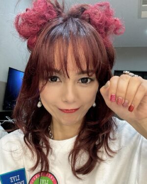 Nanase Aikawa Instagram - 昨日の楽屋よりこんにちは💓
アンコールの髪型は猫風でした❣️❣️

🎪Live Emotion 2024
8月3日（土）Zepp Fukuoka
8月10日（土）Zepp Nagoya
8月11日（日）Zepp Namba
8月17日（土）SENDAI PIT
8月24日（土）Zepp Sapporo
8月31日（土）Zepp DiverCity TOKYO

#相川七瀬
#liveemotion2024