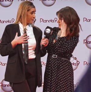 Nancy Dupláa Instagram - Hoy a las 20 hs en @planeta9.ok una charla hermosa con estas divinas q este trabajo me dio la posibilidad de conocerlas y quererlas!!!

@exitlaobra #Goyo ..el recorrido y la vida misma ❤️

Gracias
@edithhermida 
@maiachacra 
@verocastanares 

Y con estos angelitos q me dejaron soñada

@cecimartinezmkp 
@moromartinezmkp 
Siempre con el asesoramiento de mi ❤️
@caromarafioti 

Gracias!!

Y gracias @canal9oficial querido❤️✨