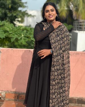 Nandhini Madesh Instagram - 🖤🖤🖤 

Customised dress from @_gina_couture 
Makeover by @pearlglitz_makeover