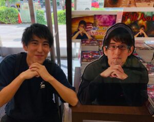 Naokiman Instagram - ナオキマンのヤバイ世界の秘密今日発売です‼️
TSUTAYA  五反田店でポップアップストアがあるので寄ってみました〜！ 先着100名にサイン本を用意してあるので、頭おかしい欲しい方まだまだたくさんあるのでお早めに〜！