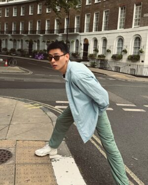 Naphat Vikairungroj Instagram - โอ้ยปวดหลัง