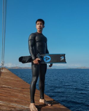 Nat Sakdatorn Instagram - Be a version of yourself that you love and enjoy. #freediver

Fins: @alchemy.blueprodigy @alchemy_hellas
Suit & Mask: @double_k_freediving @bangkokfreedivers

📷 @bigoceanworld ผู้รักการถ่ายรูปและมีความสุขทุกไดฟ์ :)