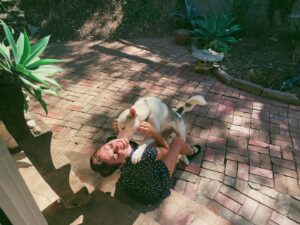 Natalia Cordova-Buckley Instagram - Los extraños no se extrañan.
Los que se extrañan nunca serán extraños.
Te extrañe.