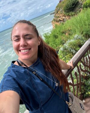 Natalia Ducó Instagram - 🌊 V A C A C I O N E S 🌊 

Pueden crees que después de 20 años de atleta profesional es primera vez que me quedo con mi familia de vacaciones después de un evento deportivo importante. 20 años! 😅🤯😱 

Tanto amor y tantas fotos que no me alcanzó para subir todo! Cuál les gustó más? 📸 

Solo para compartir lo que han sido estos días con mi comunidad que me ha acompañado todo el camino para llegar hasta acá! Los quiero y los leo! Gracias por llenar mi corazón de amor! ❤️‍🔥

📍 Paris, Francia 🇫🇷
📍 Biarritz, Francia 🇫🇷 
📍 San Sebastián, España 🇪🇸