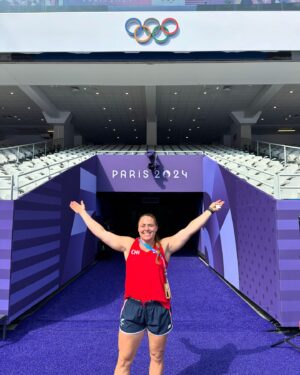 Natalia Ducó Instagram - PARIS 2024 💜 #photodump 
Deporte Rey 👑 comienza mañana! 

#Paris2024
#Olympics
#JuegosOlímpicos 
#Atletismo 
#TrackAndField 

@atleticachilena 
@teamchile_coch 
@juegosolimpicos 
@olympics 
@indchile 
@mindepchile 
@minmujeryeg