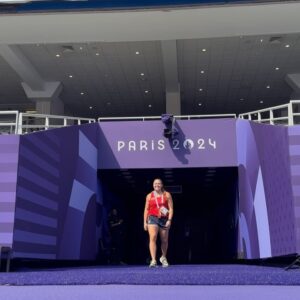 Natalia Ducó Instagram - PARIS 2024 💜 #photodump 
Deporte Rey 👑 comienza mañana! 

#Paris2024
#Olympics
#JuegosOlímpicos 
#Atletismo 
#TrackAndField 

@atleticachilena 
@teamchile_coch 
@juegosolimpicos 
@olympics 
@indchile 
@mindepchile 
@minmujeryeg