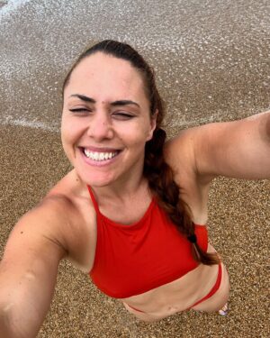 Natalia Ducó Instagram - 🌊 V A C A C I O N E S 🌊 

Pueden crees que después de 20 años de atleta profesional es primera vez que me quedo con mi familia de vacaciones después de un evento deportivo importante. 20 años! 😅🤯😱 

Tanto amor y tantas fotos que no me alcanzó para subir todo! Cuál les gustó más? 📸 

Solo para compartir lo que han sido estos días con mi comunidad que me ha acompañado todo el camino para llegar hasta acá! Los quiero y los leo! Gracias por llenar mi corazón de amor! ❤️‍🔥

📍 Paris, Francia 🇫🇷
📍 Biarritz, Francia 🇫🇷 
📍 San Sebastián, España 🇪🇸