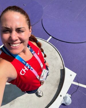 Natalia Ducó Instagram - PARIS 2024 💜 #photodump 
Deporte Rey 👑 comienza mañana! 

#Paris2024
#Olympics
#JuegosOlímpicos 
#Atletismo 
#TrackAndField 

@atleticachilena 
@teamchile_coch 
@juegosolimpicos 
@olympics 
@indchile 
@mindepchile 
@minmujeryeg