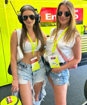 Natalia Janoszek Instagram - @motogp with @vr46racingteam 🇦🇹 #austriangp