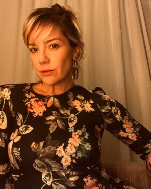 Natália Lage Instagram - boa semana, Brasil 🌻💛