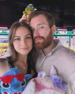 Natalie Cuomo Instagram - Hit the jackpot at the claw machines 🧸🫶