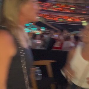 Natalie Imbruglia Instagram - Still buzzing… I had so much fun with @robinrobertsgma  Amber Laign and my girlfriends dancing the night away at the @taylorswift Era’s Show Friday.. @jameenatella @kristynle @helengraceclarke 💃🏽💗🫶🏽🌈✨