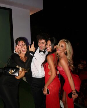Natalie Mariduena Instagram - hostess w the mostesss