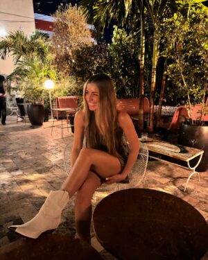 Natasha Domínguez Instagram - Flaca vos sos hermosa, y te mereces todo ✨ (de mi para mi🙂)