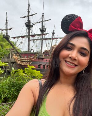 Natasha Doshi Instagram - Lost in the happiest, most magical place on Earth 💕