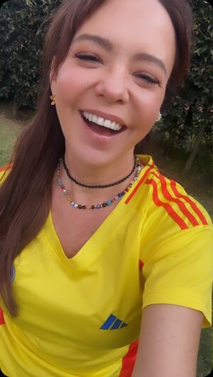 Natasha Klauss Instagram - Marcador 3 Colombia 🇨🇴2 Uruguay 🇺🇾
Los leo 👇🏻
Lo crees posible? 😍