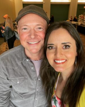 Nate Richert Instagram - One of the best things about #90scon is I can meet one of my first TV crushes, @danicamckellar . She didn’t have to know, I just asked for a pic in the green room. I played it cool. It was cool. I think it was cool. @thats4ent