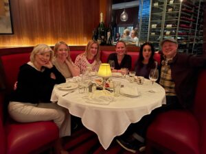 Nate Richert Instagram - Okay, here come the 90’s Con photos. @melissajoanhart @bethabroderick @jennaleighgreen @thats4ent