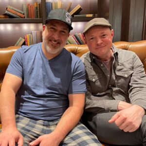 Nate Richert Instagram - Always great hanging around with this guy. Nonstop laughs. @realjoeyfatone #90scon @thats4ent You know it’s a laid back evening when dude shows up in his pajamas 🤘