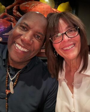 Nathan East Instagram - Happy Birthday, Anita!🎂🙏🏽🥳✨💝🎉🎈🎁💖👑

From the moment I first laid eyes on you on campus at UC San Diego, I knew you were “Miss Right.”😍Today, and every day, I celebrate you and feel incredibly grateful to have you as my best friend, soulmate, partner in life, and the amazing mother of our children. We are blessed beyond belief!!🙏🏽

Here’s to another beautiful trip around the sun, my love!💫☀️