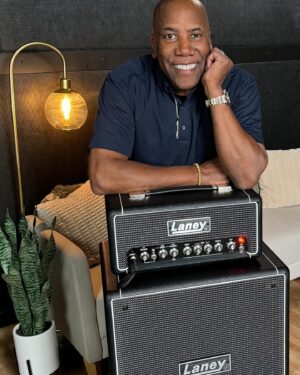 Nathan East Instagram - Rig du jour… #photoshoot @sweetwatersound @laneyamplification @yamaha_guitars #eaststairs