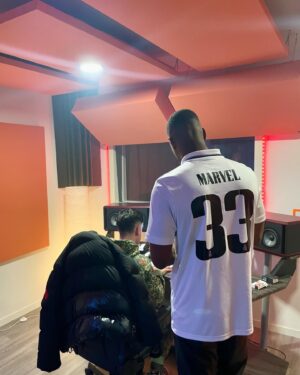 Nathan Munda Instagram - Madrid  Primooooo ! Conexión extranjera! 🎶#SalutBebe