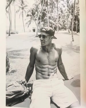 Nathan Owens Instagram - 🌴Do less. 📷 @wattsupphoto