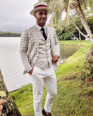 Nathan Owens Instagram - Doin too much! Congrats to @j_tabayoyong and @jb_santiago 💍💐#SayHiTabayoyongs  Photo Cred: @mrsbomac