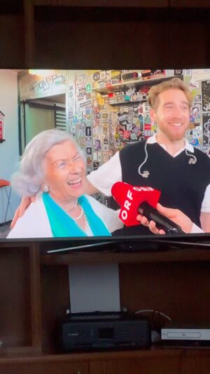 Nathan Trent Instagram - Throwback to when my grandma and I performed on stage and watched us on television #nonna #nonnaenipote❤️ #epensoate #nathantrent #cantante #cantautore