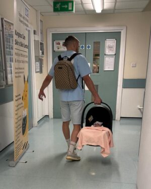 Nathaniel Wood Instagram - And we are home. 

1month in hospital has been a rollercoaster of emotions to say the least. I am so grateful for modern day medicine, the surgeons and nurses who have helped bring my daughter into this world and keep her safe. 

Time for me to be the greatest dad I can be and give you the best life ❤️ 

Thanks everyone who has been messaging constantly, she’s already got an army behind her. 

Welcome home Arla ❤️