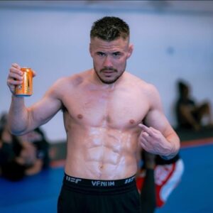 Nathaniel Wood Instagram - @lucozade hook a boy up will ya 👊🏼 😉
