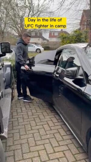 Nathaniel Wood Instagram - 😉 Dad life